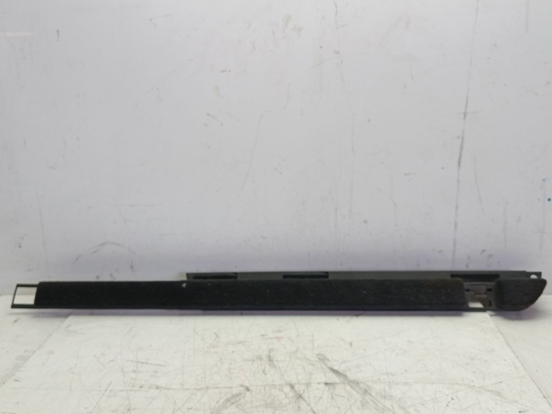 Recambio de moldura para audi a4 b9 avant (8w5, 8wd) 35 tdi mild hybrid referencia OEM IAM 8W9861827EGW8  
