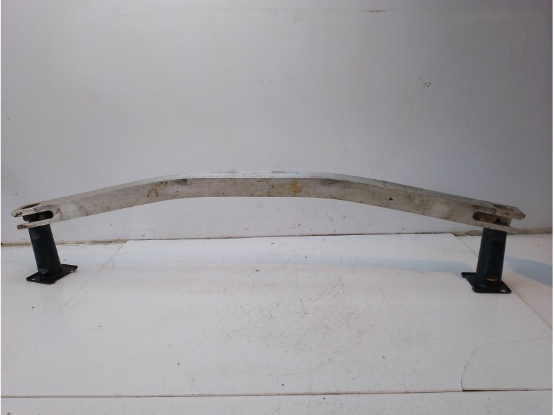 Recambio de refuerzo paragolpes delantero para toyota c-hr referencia OEM IAM 52132F4010  