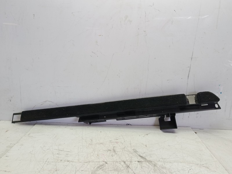 Recambio de moldura para audi a4 b9 avant (8w5, 8wd) 35 tdi mild hybrid referencia OEM IAM 8W9861828EGW8  