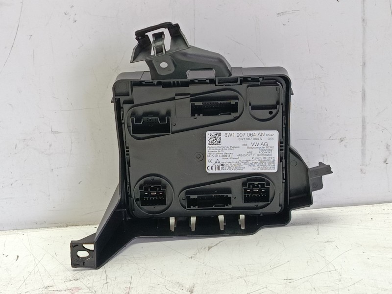 Recambio de modulo electronico para audi a4 b9 avant (8w5, 8wd) 35 tdi mild hybrid referencia OEM IAM 8W1907064AH  