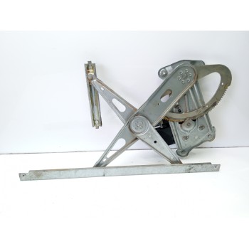 ELEVALUNAS DELANTERO DERECHO 807300004R 966036102 