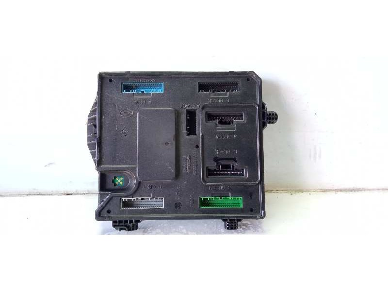 Recambio de modulo electronico para renault megane iii berlina 5 p dynamique referencia OEM IAM 284B17715R A2C53284891 