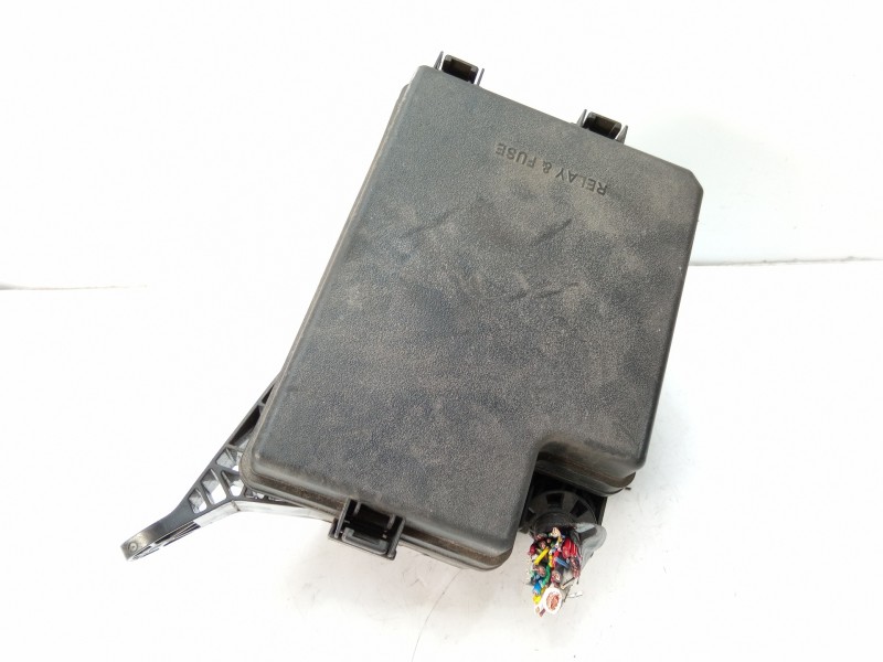 Recambio de caja reles / fusibles para toyota rav 4 active referencia OEM IAM 75903W  