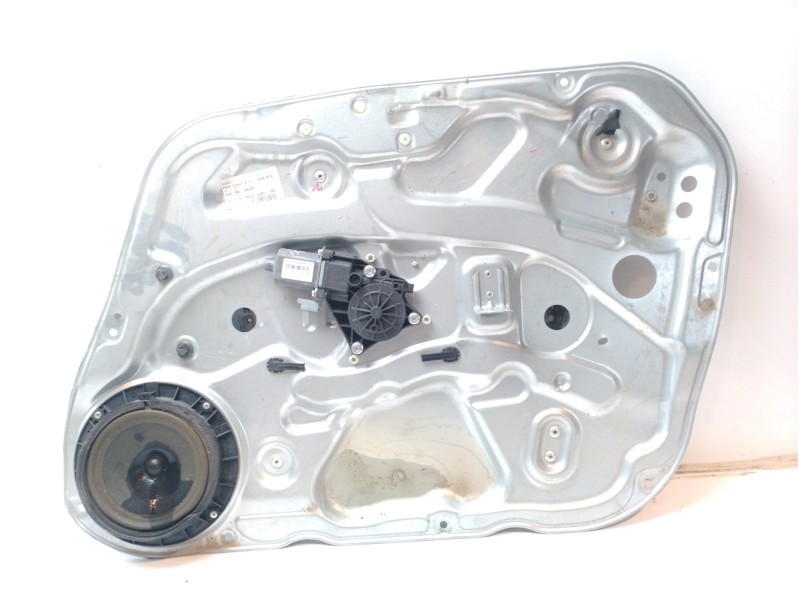 Recambio de motor elevalunas delantero derecho para hyundai i30cw 1.6 crdi cat referencia OEM IAM 824602R000  