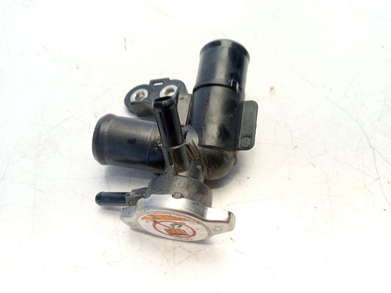 Recambio de tubo para toyota yaris referencia OEM IAM 16502K0040  