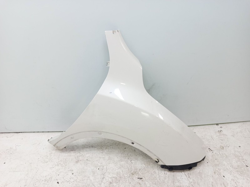 Recambio de aleta delantera derecha para nissan juke (f15) 1.6 referencia OEM IAM F3100BV8MA  