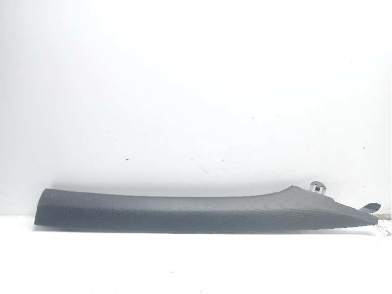 Recambio de moldura para kia ceed business referencia OEM IAM 85821J7000  