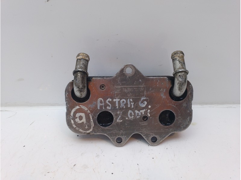 Recambio de enfriador aceite motor para opel zafira a elegance referencia OEM IAM 5989070121 47001 
