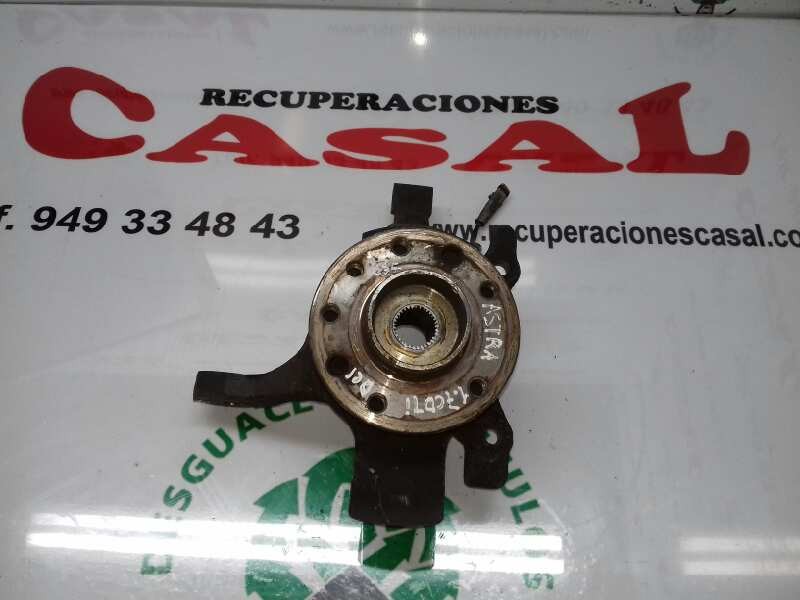 Recambio de mangueta delantera derecha para opel astra h berlina cosmo referencia OEM IAM 13156048  