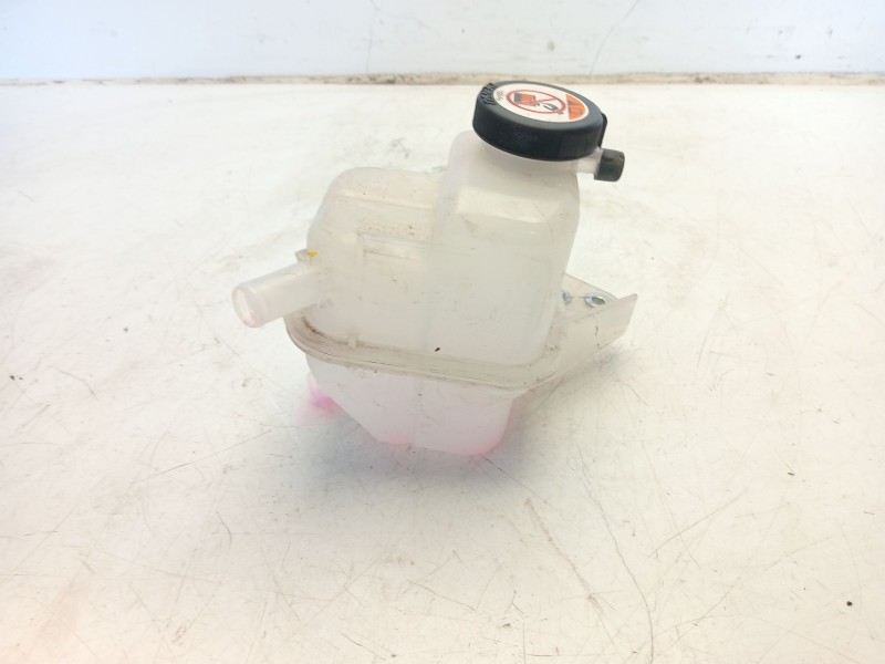 Recambio de deposito expansion para toyota yaris referencia OEM IAM G91H0K0020  