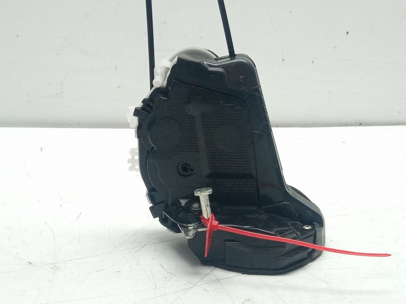 Recambio de cerradura puerta trasera izquierda para toyota yaris cross (mxp_) 1.5 (mxpb10) referencia OEM IAM 69060K0030  