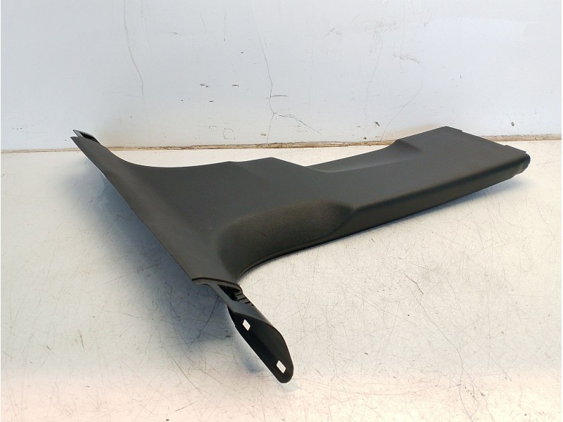 Recambio de moldura para audi a4 b9 avant (8w5, 8wd) 35 tdi mild hybrid referencia OEM IAM 8W0867240A4PK  
