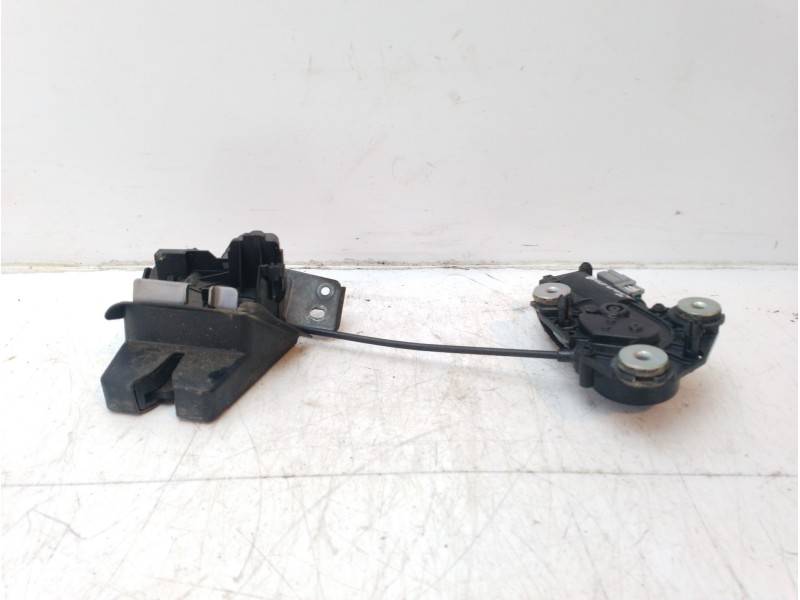 Recambio de cerradura maletero / porton para volvo xc90 2.0 turbo cat referencia OEM IAM 32149889  