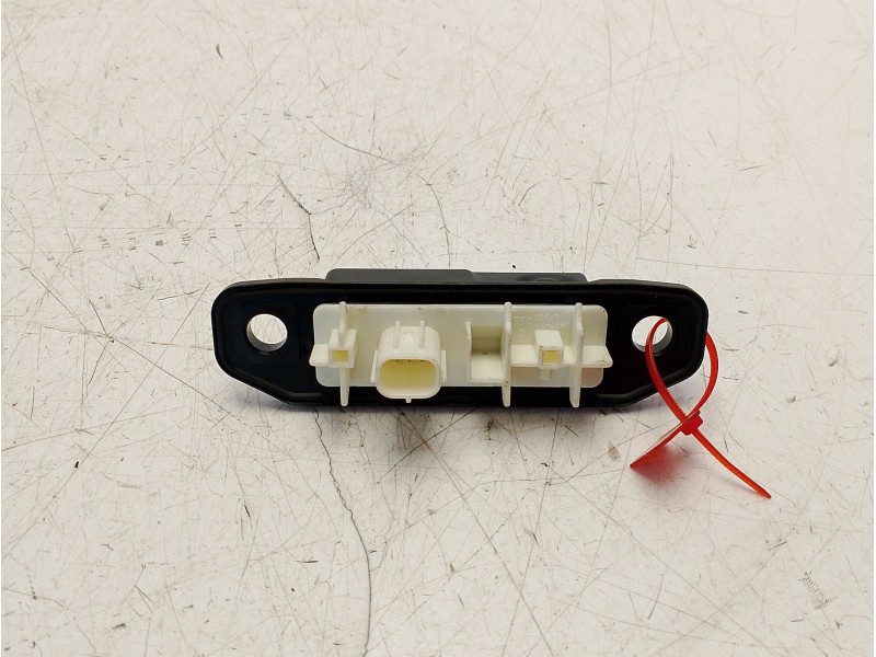 Recambio de maneta porton para toyota yaris referencia OEM IAM 8484047040  