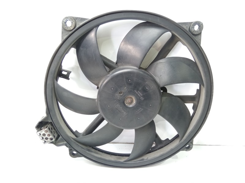 Recambio de electroventilador para renault megane iii sport tourer expression referencia OEM IAM 214810898R M135493 214936501R