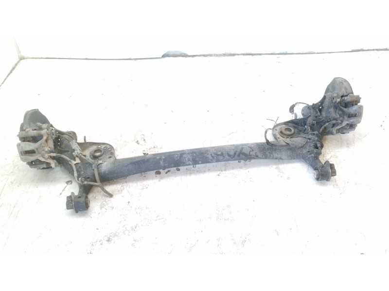 Recambio de puente trasero para toyota yaris 1.5 16v cat referencia OEM IAM 421100D520  
