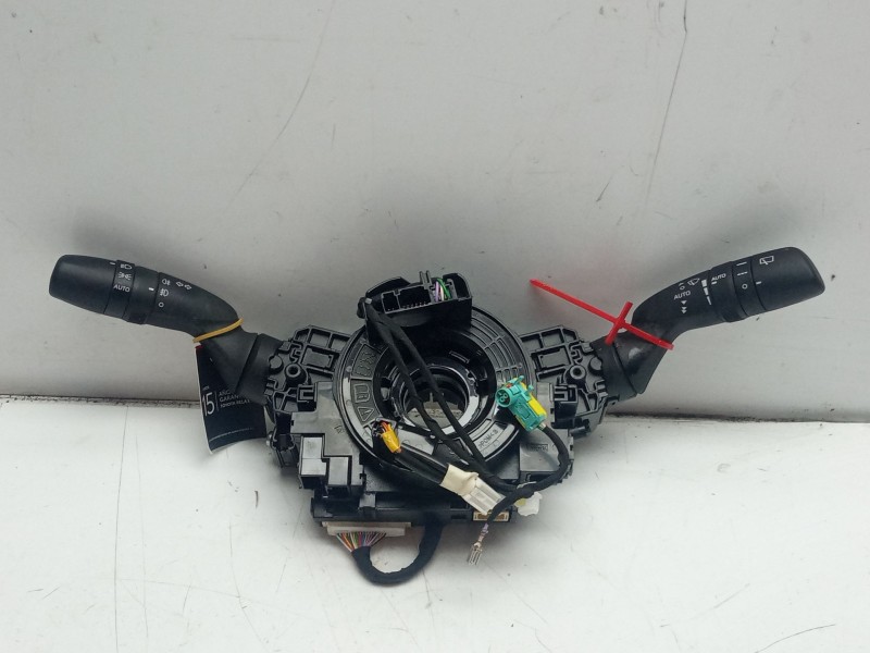 Recambio de mando multifuncion para toyota yaris cross (mxp_) 1.5 (mxpb10) referencia OEM IAM 8431902010  