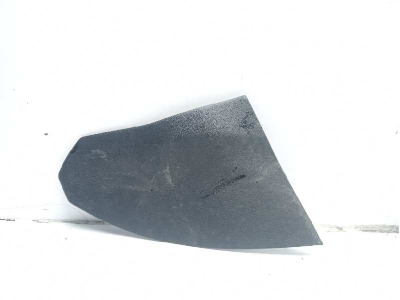 Recambio de moldura para kia ceed business referencia OEM IAM 84617J7010  