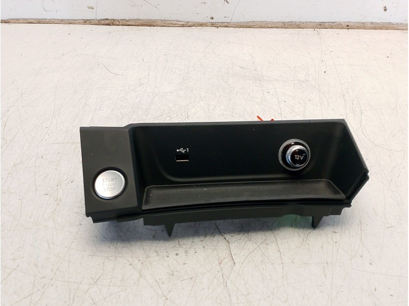Recambio de moldura para audi a4 b9 avant (8w5, 8wd) 35 tdi mild hybrid referencia OEM IAM 8W1864131C6PS  