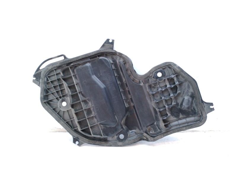 Recambio de moldura para toyota c-hr hybrid advance referencia OEM IAM 67832F4010  