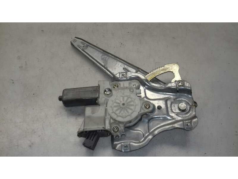 Recambio de elevalunas delantero derecho para toyota avensis berlina (t25) 1.8 sol berlina (5-ptas) referencia OEM IAM 992046100