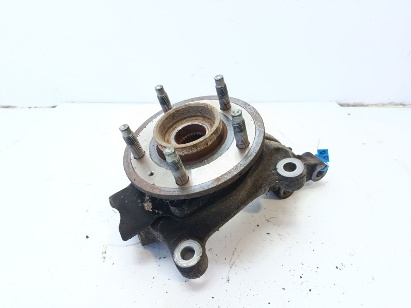 Recambio de mangueta delantera derecha para chevrolet captiva (c100, c140) 2.0 d 4wd referencia OEM IAM 96626338  