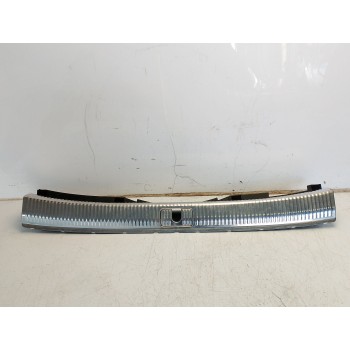 MOLDURAS TRASERAS 8W9864513 