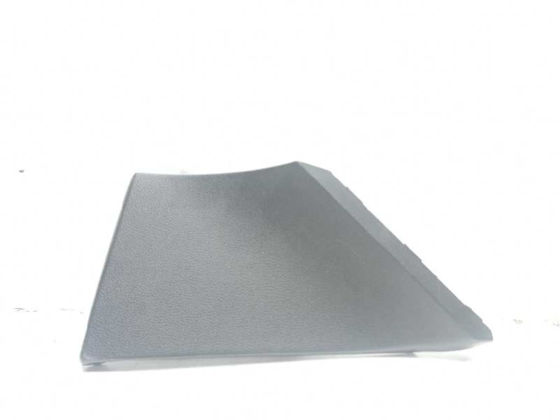 Recambio de moldura para kia ceed business referencia OEM IAM 84765J7000WK  