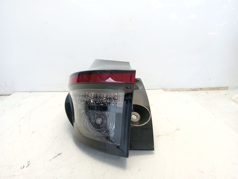 Recambio de piloto trasero izquierdo para toyota yaris active referencia OEM IAM 815600DE20  
