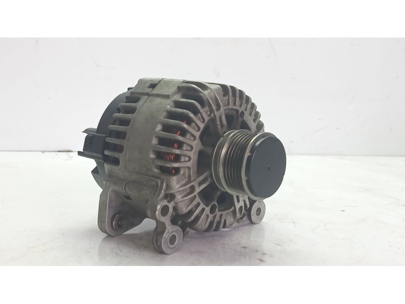 Recambio de alternador para seat ibiza (6j5) stylance / style referencia OEM IAM 03P903023D 06F90323C 14V 140A VW AG