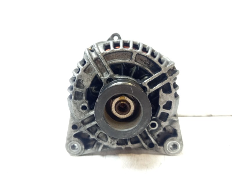 Recambio de alternador para renault megane ii berlina 5p 1.9 dci diesel referencia OEM IAM 8200190721  