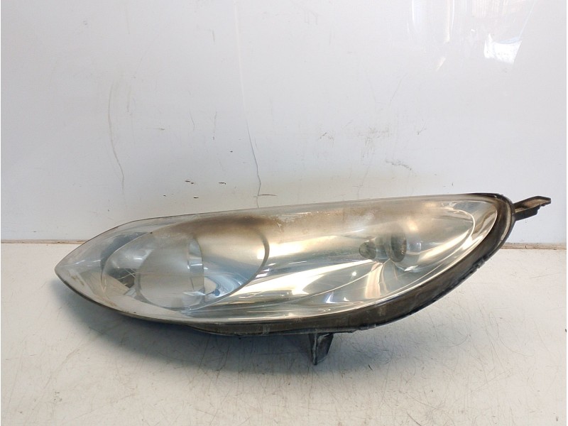 Recambio de faro izquierdo para peugeot 407 sw (6e_, 6d_) 2.0 hdi 135 referencia OEM IAM 620892  