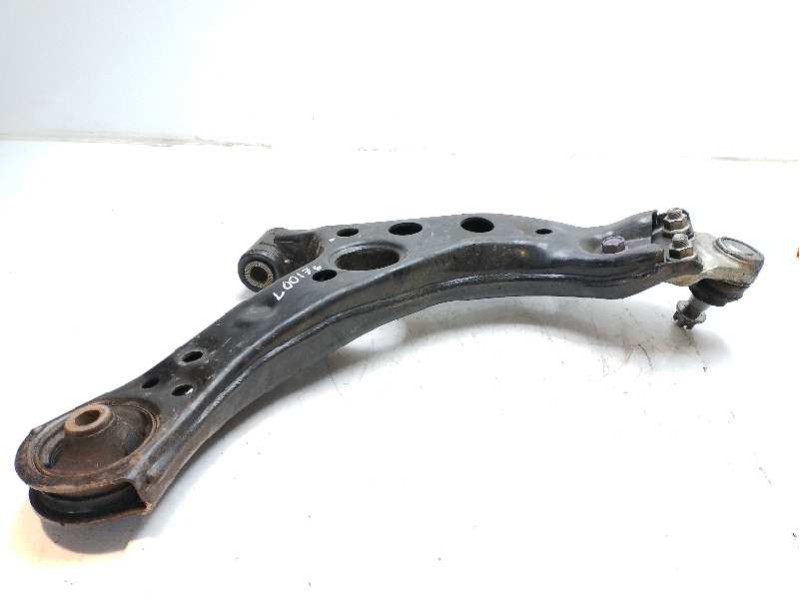 Recambio de brazo suspension inferior delantero izquierdo para toyota c-hr referencia OEM IAM 4806910110  