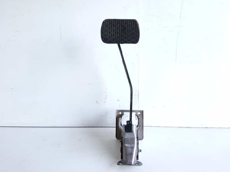 Recambio de pedal freno para ssangyong rodius xdi limited awd referencia OEM IAM   