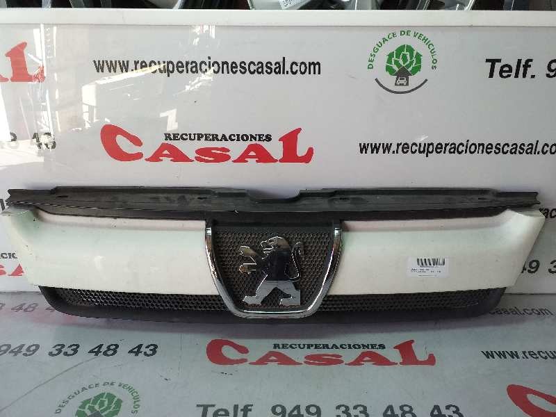 Recambio de rejilla delantera para peugeot 3008 allure referencia OEM IAM 7804Q1  