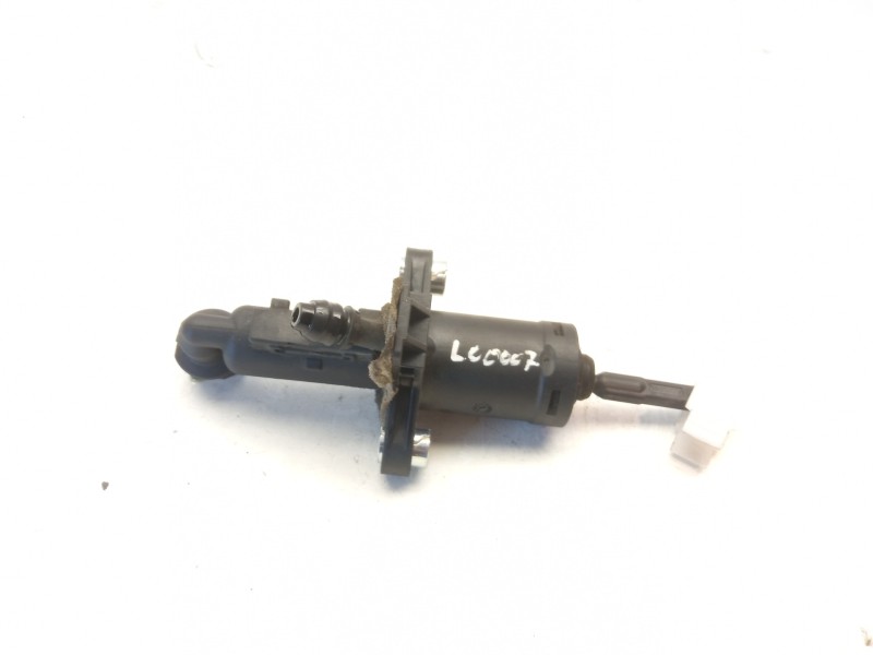 Recambio de bomba embrague para audi a1 sportback (8xa) ambition referencia OEM IAM 6R3721388A 6R3721388A 