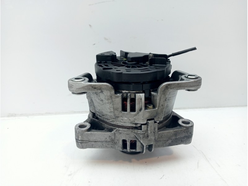 Recambio de alternador para opel zafira a elegance referencia OEM IAM 90561168 3880124415005 