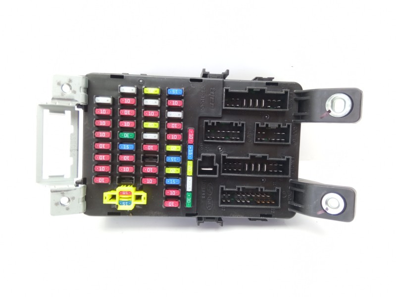 Recambio de caja reles / fusibles para hyundai accent (mc) 1.4 cat referencia OEM IAM 919501G010  