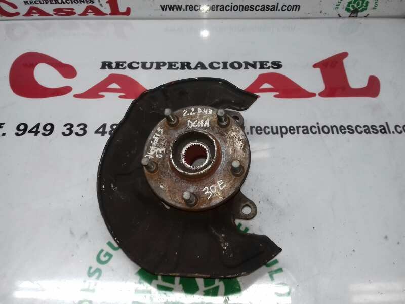 Recambio de mangueta delantera derecha para toyota avensis berlina (t25) 2.2 d-4d cat referencia OEM IAM 05060  