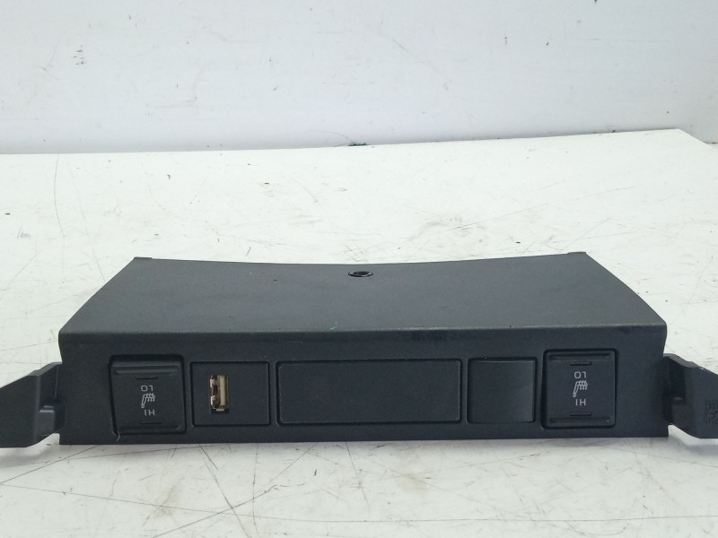 Recambio de moldura para toyota yaris cross (mxp_) 1.5 (mxpb10) referencia OEM IAM 554070D020  