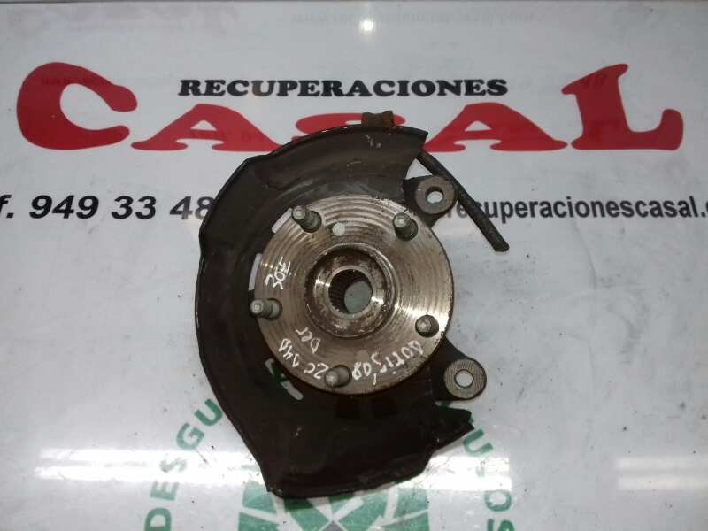 Recambio de mangueta delantera derecha para toyota auris 2.0 d-4d cat referencia OEM IAM   