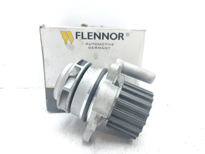 Recambio de bomba agua para skoda octavia combi (1u5) 1.9 tdi referencia OEM IAM FWP70116  