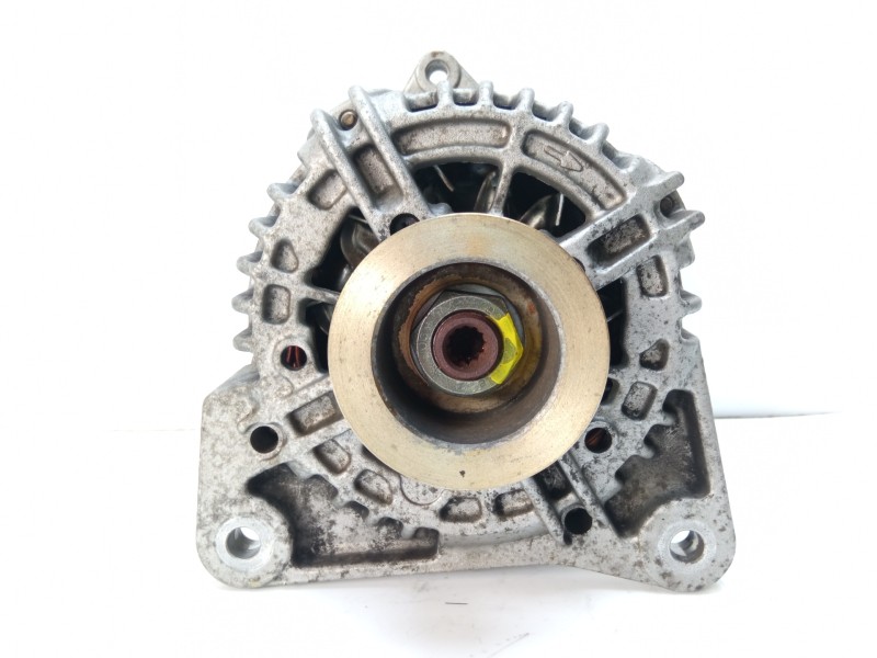 Recambio de alternador para renault clio iii 1.2 16v referencia OEM IAM 8200429898 0124325139 