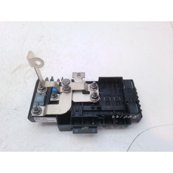 CAJA RELES / FUSIBLES A2465402150 A2465402050