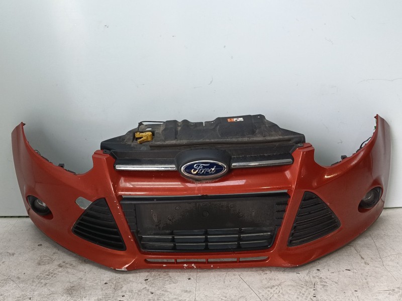 Recambio de paragolpes delantero para ford focus turn. (cb8) titanium referencia OEM IAM 1719342 bm5117757afxwaa 