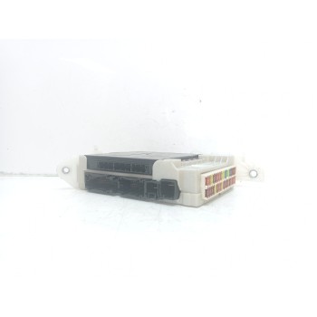 CAJA RELES / FUSIBLES 8273076040 