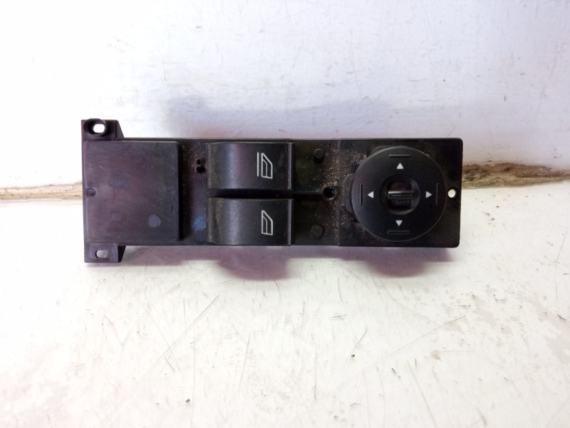 Recambio de mando elevalunas delantero izquierdo para ford focus berlina (cap) ghia referencia OEM IAM 3M5T14529CE 03168003 