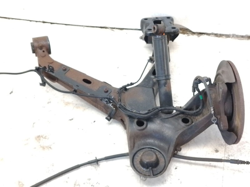Recambio de mangueta trasera derecha para toyota proace furgoneta (mdz_) 1.6 d4d (mdz2) referencia OEM IAM SU001A6617  