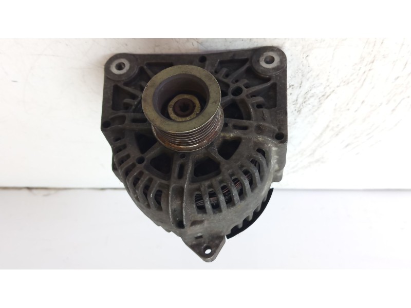 Recambio de alternador para renault scenic ii referencia OEM IAM 8200667618 14V 50/110A 8200290215