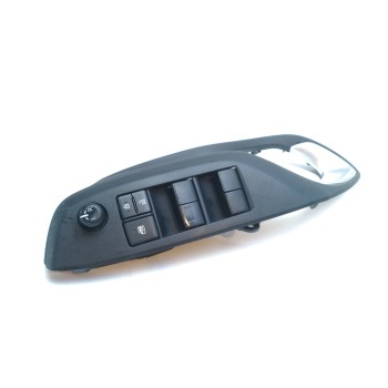 MANDO ELEVALUNAS DELANTERO IZQUIERDO 840400D020 